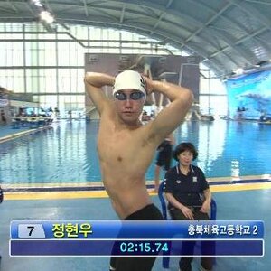 요염한_고등학생_수영장에서.jpg