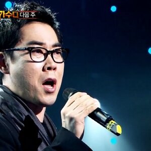 김연우가 콘서트에서 마이크 없이도 노래 부른다며??