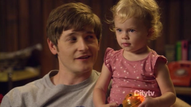 Raising.Hope.S02E01.HDTV.XviD-LOL.avi_000126751.jpg