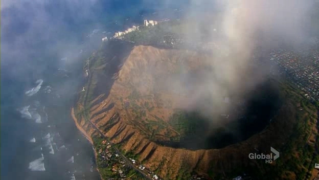 Hawaii.Five-0.2010.S02E01.HDTV.XviD-LOL.[VTV].avi_000037287.jpg