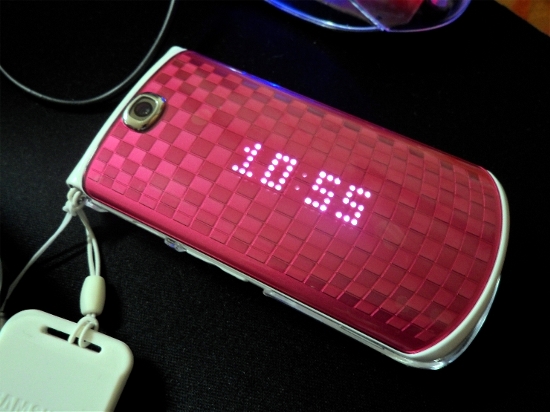 w890_red.jpg