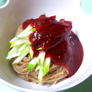 비빔냉면을 먹자