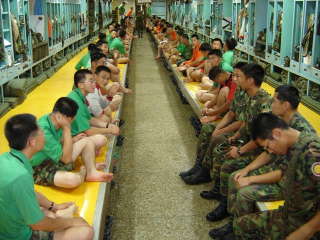 토 나오는 사진.jpg